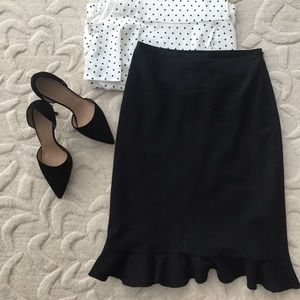 Banana republic knee-length flounce skirt
